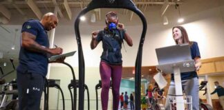 Inside L.A.’s New $50,000/year Wellness Club: Smoothies and Blood Draw Services news-14082024-224157