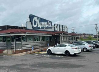 Olympia Diner: Iconic Berlin Turnpike Fixture for 70 Years, For Sale news-14082024-224323