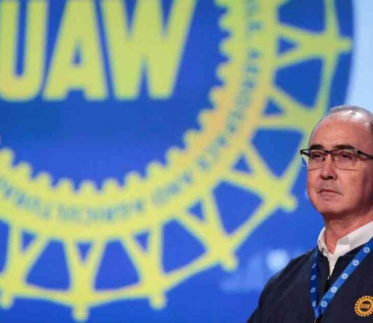 Stellantis CEO Criticized by UAW President for Job Cuts and Price Gouging news-17082024-012500