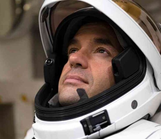 SpaceX’s First Spacewalk: Insights from the Polaris Dawn Commander news-17082024-193005