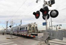 Challenges for RTD Rail Riders: Slow Zones and Bus Shuttles to DIA news-17082024-222628
