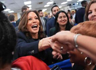 2022 Harris Campaign Unveils $370M Ad Blitz in Critical Swing States news-18082024-120256