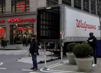 Struggles and Solutions of Walgreens and CVS Pharmacies: A Closer Look news-19082024-000808