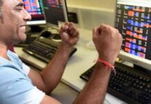 Dolly Khanna-owned Stock Jumps 98% in 4 Weeks, Hits New High news-19082024-121357