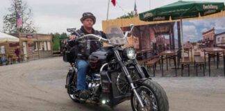 Conservative Influencer Leads Companies to Drop DEI Efforts news-20082024-002348