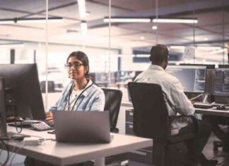 High Employee Turnover Rates in Industrials and Energy Conglomerates: A Detailed Analysis news-27082024-014323