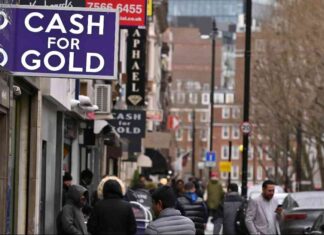 Generous Donations Pour in for 90-Year-Old Veteran in Need news-28082024-140701