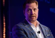 CrowdStrike Exceeds Quarterly Expectations but Reduces Full-Year Forecast news-29082024-021550