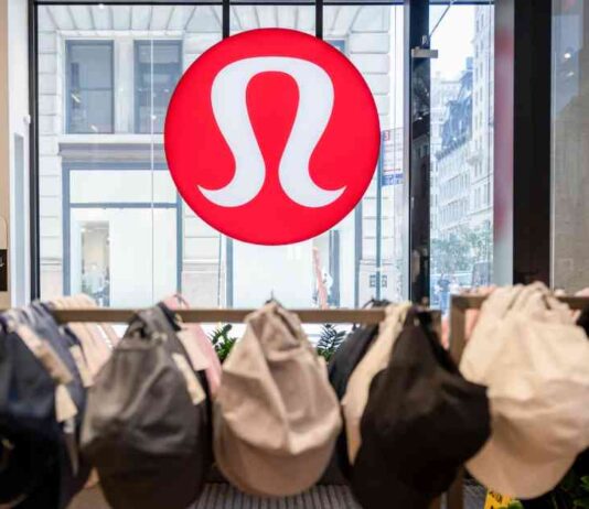 Lululemon Faces Sales Setback After Botched Product Launch news-30082024-142607