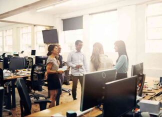 Building Strong Relationships Between IT and Non-Tech Teams: 4 Essential Tips news-01092024-143132