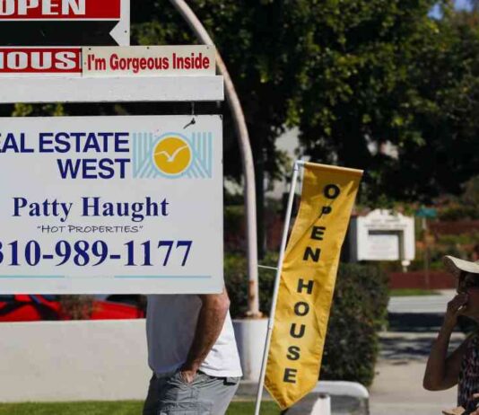 Increase in Mortgage Refinance Demand Surges by 94% Amid Falling Interest Rates news-04092024-143658