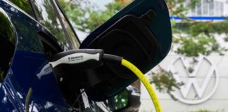 Transition to Electric Vehicles: Car Giants Face Harsh Realities news-10092024-082602
