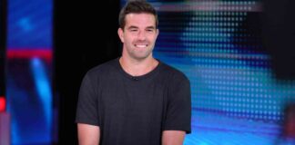 Exclusive: Fyre Fest 2 Tickets for $1.1M – Dive with Founder Billy McFarland news-10092024-200829