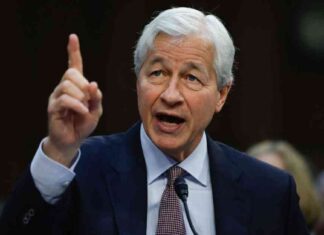 JPMorgan Introduces New Role to Manage Junior Bankers Amid Workload Concerns news-18092024-185858