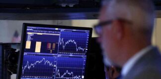 Optimizing Your Investment Portfolio for Lower Interest Rates: Expert Advice news-22092024-184157