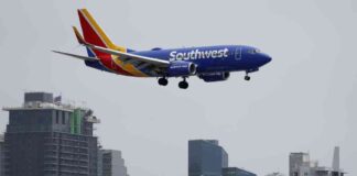 Southwest Airlines Prepares Staff for Tough Decisions to Increase Profits news-24092024-133127