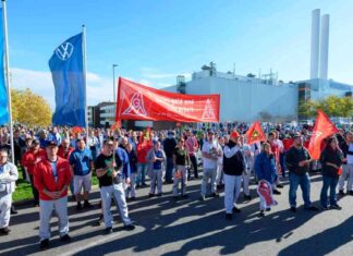 Volkswagen Announces Closure of 3 German Plants and Job Cuts news-28102024-164546