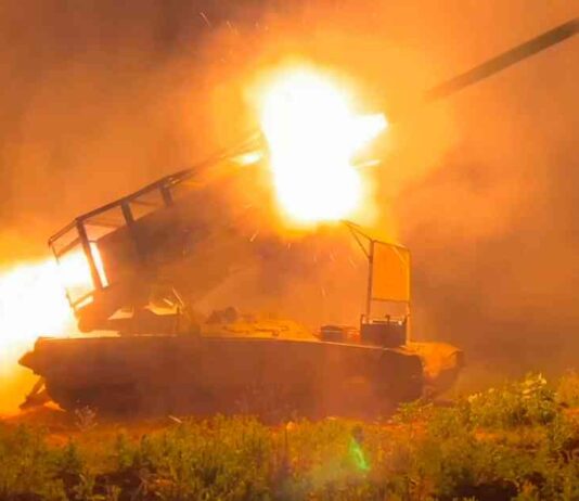 North Korea Supplies Russia with Long-Range Rocket and Artillery Systems news-16112024-214849