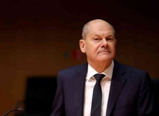 New Title: German Chancellor Olaf Scholz Holds First Talks with Russian President Putin in 2 Years news-17112024-034934