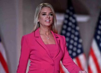 Pam Bondi Nominated by Donald Trump for US Attorney General news-22112024-075648