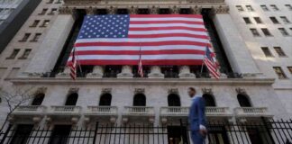 Stockpicking Funds Experience Record $450 Billion Outflows stockpicking-funds-experience-record-450-billion-outflows