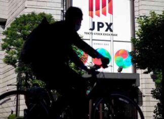 Tech Stocks in Asia Fall Amid Wall Street Decline tech-stocks-in-asia-fall-amid-wall-street-decline