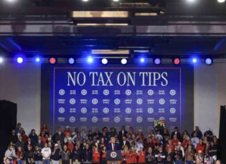 Trump Pushes for Tax-Free Tips in Las Vegas trump-pushes-for-tax-free-tips-in-las-vegas