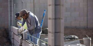 US Homebuilder Stocks Decline Due to Rising Rates and Trump Tariffs us-homebuilder-stocks-decline-due-to-rising-rates-and-trump-tariffs