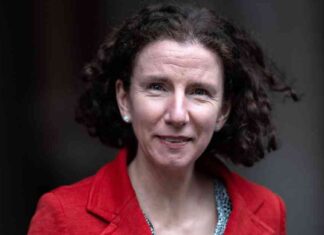 Minister Resigns in Protest Against Starmer’s Aid Cuts minister-resigns-in-protest-against-starmers-aid-cuts