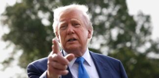 Poll: Majority Give Trump F Grade for First 100 Days poll-majority-give-trump-f-grade-for-first-100-days