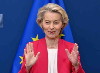 Donald Trump Postpones 50% Tariffs on EU to July 9 donald-trump-postpones-50-tariffs-on-eu-to-july-9