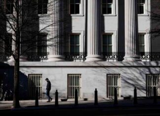 Investors React to Donald Trump’s Policies, Shift Away from US Bond Market nvestors-react-to-donald-trumps-policies-shift-away-from-us-bond-market